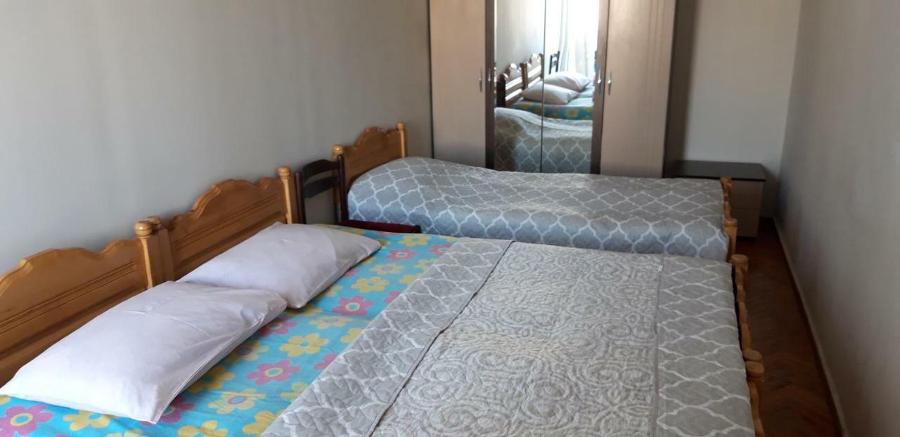 Naira Apartment Батуми Екстериор снимка