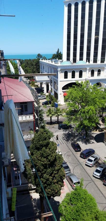 Naira Apartment Батуми Екстериор снимка
